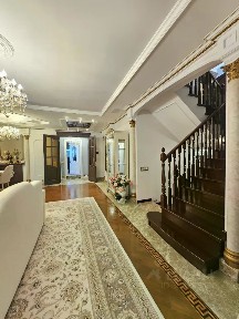 Продается 3-этажный таунхаус, 200,2 м²