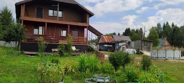 Продается 2-этажный дом, 190 м²