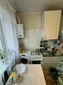 Продается 4-комн. квартира, 64 м²