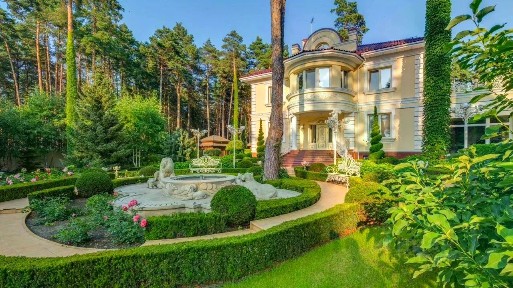 Продается 2-этажный дом, 386,1 м²