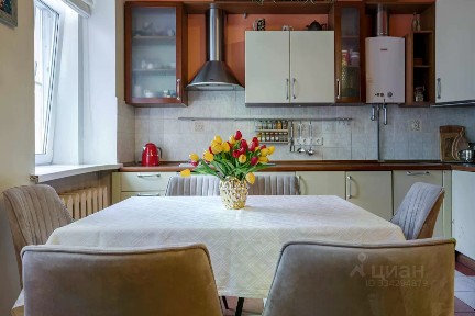Продается 4-комн. квартира, 112,2 м²
