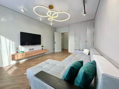 Продается 2-комн. квартира, 56 м²