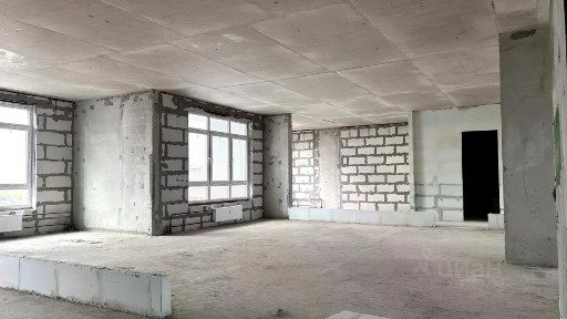 Продается 5-комн. квартира, 166 м²