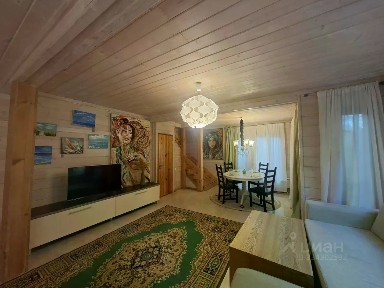Сдается 2-этажный коттедж, 220 м²
