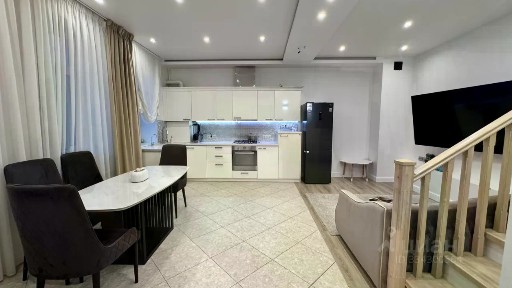 Сдается 3-этажный таунхаус, 120 м²