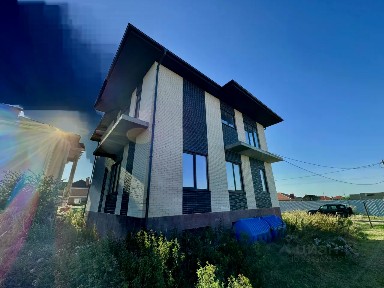 Продается 2-этажный дом, 320 м²
