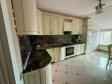 Продается 2-комн. квартира, 74,9 м²