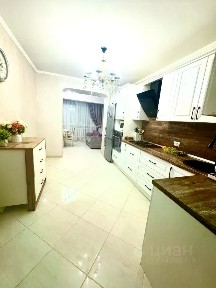 Продается 4-комн. квартира, 107 м²