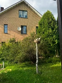 Сдается 3-этажный дом, 350 м²