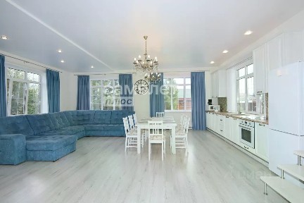 Продается 2-этажный коттедж, 141,7 м²