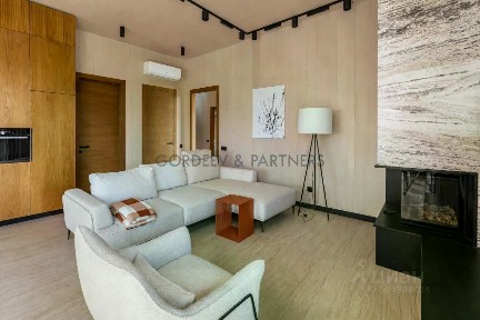 Продается 2-этажный дом, 240 м²