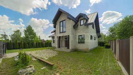 Продается 2-этажный дом, 160 м²