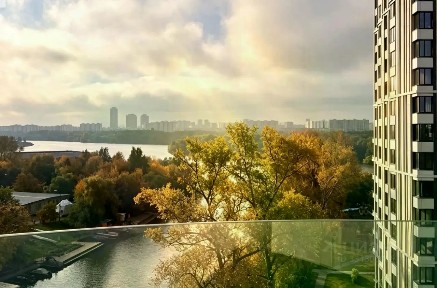 Продаются 3-комн. апартаменты, 81,5 м²