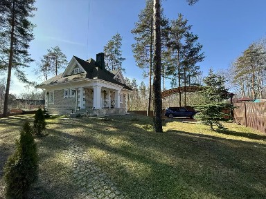 Сдается 3-этажный дом, 180 м²