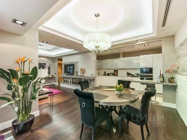 Сдается 2-комн. квартира, 105 м²