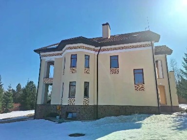 Продается 3-этажный дом, 662 м²