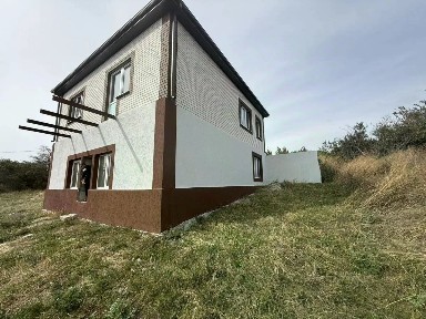 Продается 2-этажный дом, 185 м²
