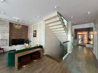 Сдается 3-этажный коттедж, 465 м²