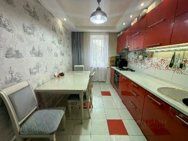 Продается 4-комн. квартира, 84 м²