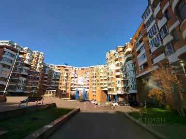 Продается многокомнатная квартира, 197 м²