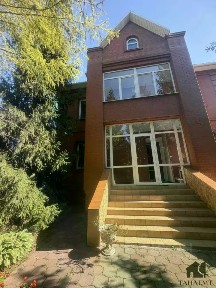 Продается 2-этажный коттедж, 385 м²