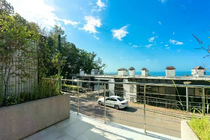 Продается 2-комн. квартира, 132,7 м²