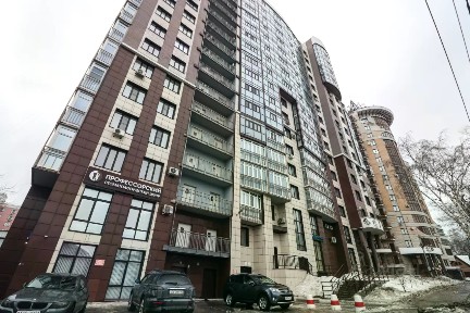 Продается 3-комн. квартира, 105 м²