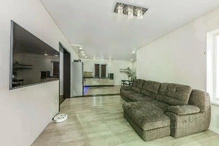 Продается 2-этажный коттедж, 210 м²