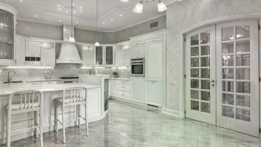 Сдается 4-комн. квартира, 150 м²