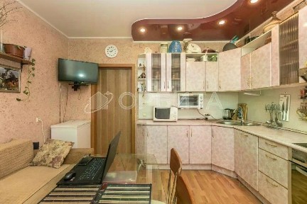 Тюменская область, Тюмень, Калининский, мкр. Московский тракт, ул. Московский Тракт, 179к1