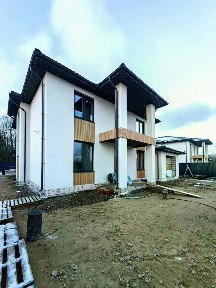 Продается 2-этажный дом, 333 м²