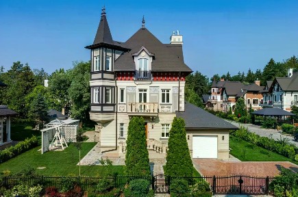 Сдается 3-этажный коттедж, 380 м²
