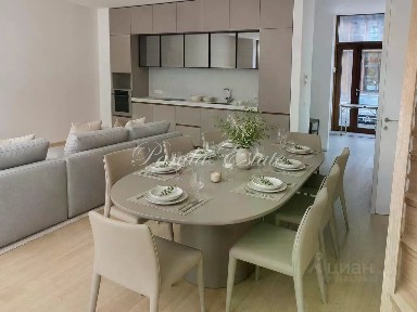Сдается 3-этажный таунхаус, 170 м²