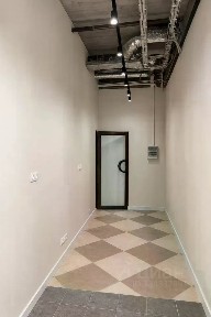Продается торговая площадь (B)