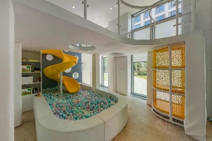 Продается 3-комн. квартира, 102,4 м²