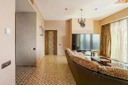 Продаются 2-комн. апартаменты, 107 м²