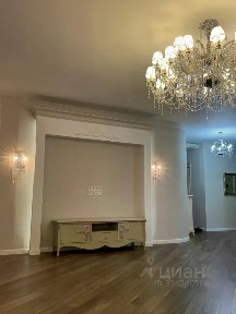 Продается 5-комн. квартира, 180 м²