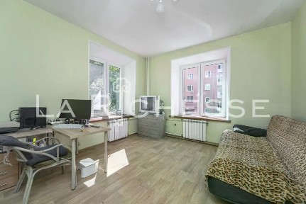 Продается 4-комн. квартира, 81,7 м²