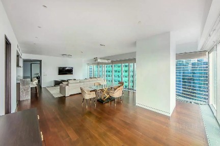 Продаются 2-комн. апартаменты, 187 м²