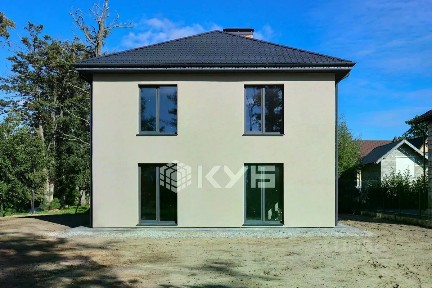 Продается 2-этажный дом, 193 м²