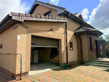 Продается 2-этажный дом, 152 м²