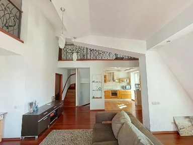 Продается многокомнатная квартира, 203,6 м²