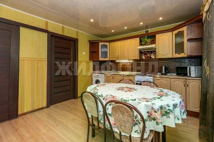 Продается 4-комн. квартира, 110,5 м²