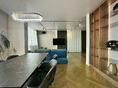 Продается 4-комн. квартира, 110 м²