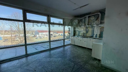 Продается помещение свободного назначения, 1 300 м²