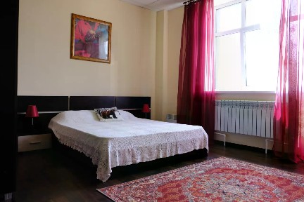 Сдается 4-этажный дом, 1 024 м²