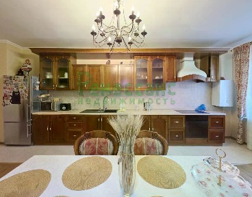 Сдается 3-комн. квартира, 168,9 м²