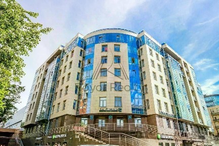Сдается 3-комн. квартира, 161 м²