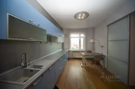 Сдается 4-комн. квартира, 155 м²