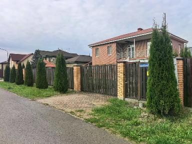 Продается 2-этажный дом, 210 м²